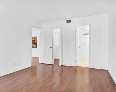 1252 S Military Trail - Photo Thumbnail 16