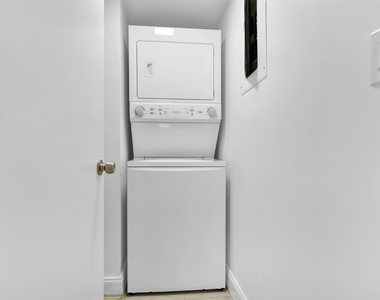 1252 S Military Trail - Photo Thumbnail 28