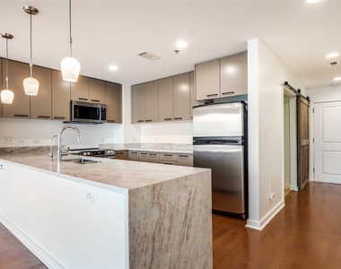 1200 Main Street - Photo Thumbnail 4