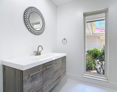 1200 Poitras Drive - Photo Thumbnail 10