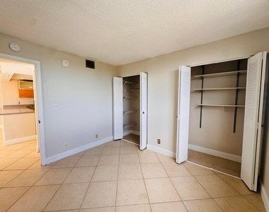 500 Executive Center Drive - Photo Thumbnail 33