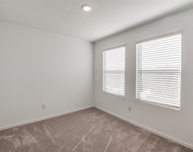 6301 Whimbrel Way - Photo Thumbnail 10