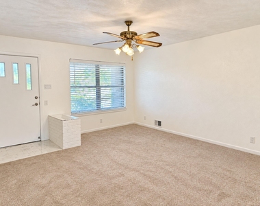 2711 Morton Street - Photo Thumbnail 3