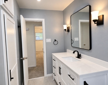 2711 Morton Street - Photo Thumbnail 11