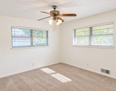 2711 Morton Street - Photo Thumbnail 16