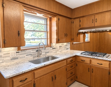 2711 Morton Street - Photo Thumbnail 9