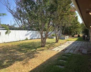 2711 Morton Street - Photo Thumbnail 18