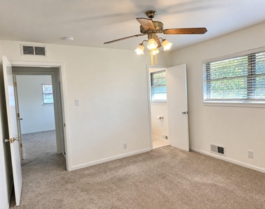 2711 Morton Street - Photo Thumbnail 15