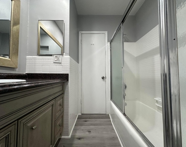 195 Se 10th Street - Photo Thumbnail 8