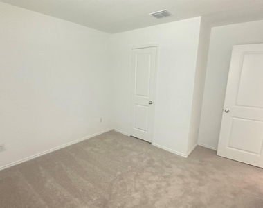 3420 Flicker Place - Photo Thumbnail 26