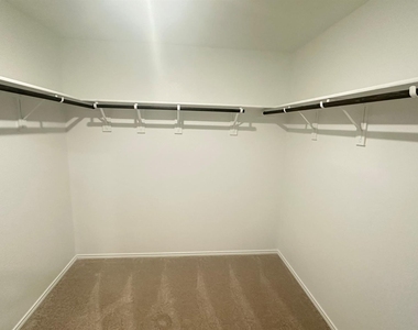 3420 Flicker Place - Photo Thumbnail 24