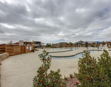 3420 Flicker Place - Photo Thumbnail 33