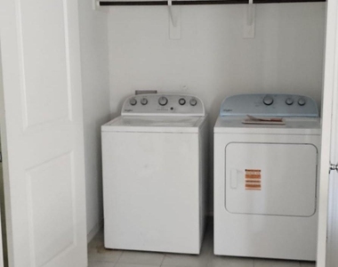 3420 Flicker Place - Photo Thumbnail 22