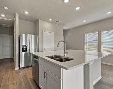 1203 Bridgewalk Drive - Photo Thumbnail 6