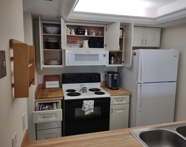 5527 Ne Gulfstream Way - Photo Thumbnail 5