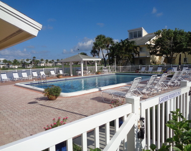 5527 Ne Gulfstream Way - Photo Thumbnail 24