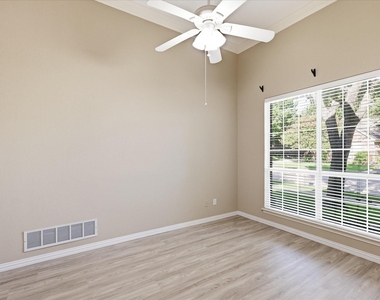801 Coralberry Drive - Photo Thumbnail 5