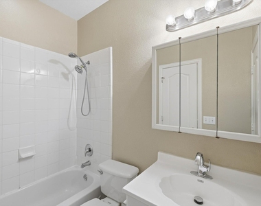 801 Coralberry Drive - Photo Thumbnail 18
