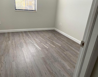 11269 Nw 88th Street - Photo Thumbnail 10