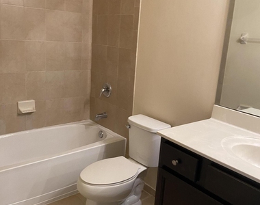 11269 Nw 88th Street - Photo Thumbnail 8