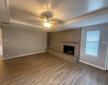 5912 Pleasant Hill Drive - Photo Thumbnail 5
