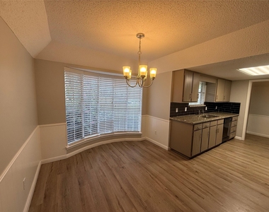 5912 Pleasant Hill Drive - Photo Thumbnail 6