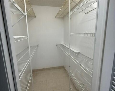 4141 Nw 90th Avenue - Photo Thumbnail 8
