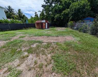 8599 Crater Terrace - Photo Thumbnail 19