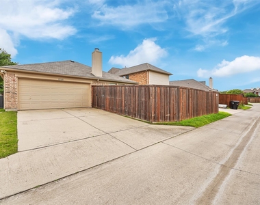 12618 Red Hawk Drive - Photo Thumbnail 33
