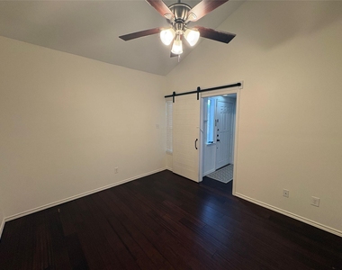 4242 N Capistrano Drive - Photo Thumbnail 12