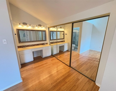 4242 N Capistrano Drive - Photo Thumbnail 17