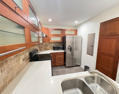 4242 N Capistrano Drive - Photo Thumbnail 5
