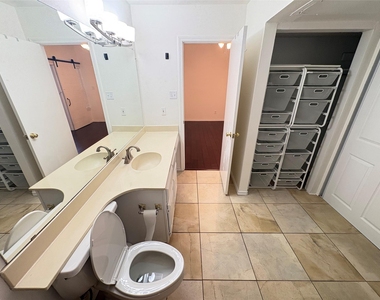 4242 N Capistrano Drive - Photo Thumbnail 11