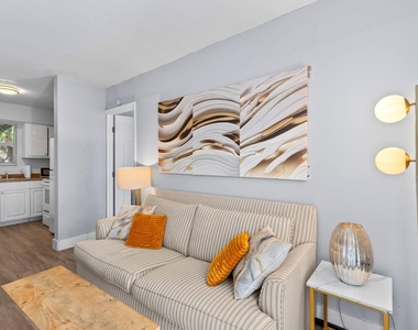 1826 Sherman Street - Photo Thumbnail 7
