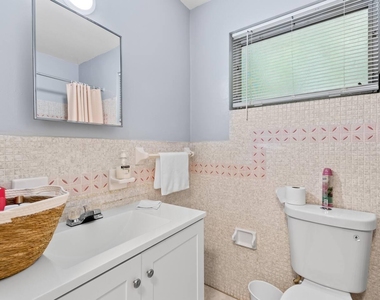 1826 Sherman Street - Photo Thumbnail 6