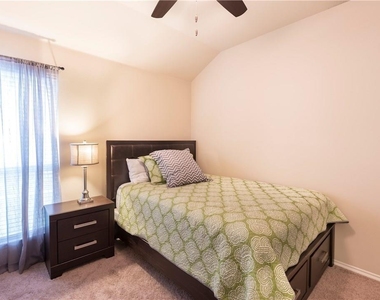 3514 Founders Way - Photo Thumbnail 9
