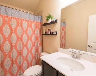3514 Founders Way - Photo Thumbnail 8