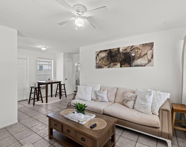 1826 Sherman Street - Photo Thumbnail 4