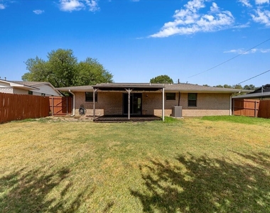 817 Warren Way - Photo Thumbnail 28