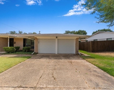 817 Warren Way - Photo Thumbnail 32