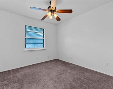 817 Warren Way - Photo Thumbnail 21