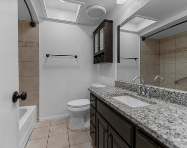 817 Warren Way - Photo Thumbnail 19