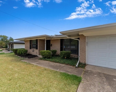817 Warren Way - Photo Thumbnail 33