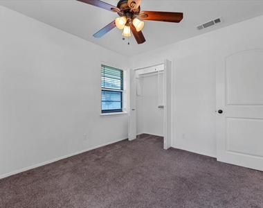 817 Warren Way - Photo Thumbnail 17