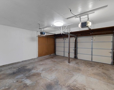 817 Warren Way - Photo Thumbnail 24