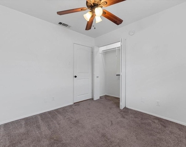 817 Warren Way - Photo Thumbnail 22