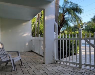 1727 Jimmy Buffett Mem Highway - Photo Thumbnail 23