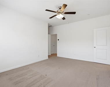 2413 Ash Lane - Photo Thumbnail 17