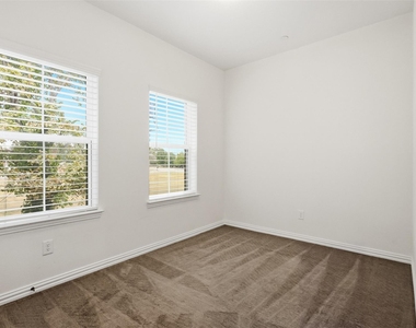 2413 Ash Lane - Photo Thumbnail 23