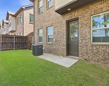 2413 Ash Lane - Photo Thumbnail 4